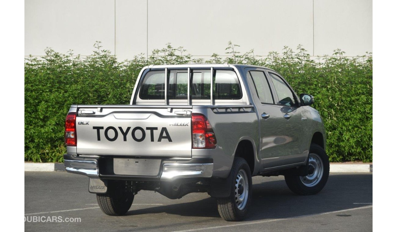 Toyota Hilux Double Cab Pickup 2.4L Diesel 4WD Manual Transmission