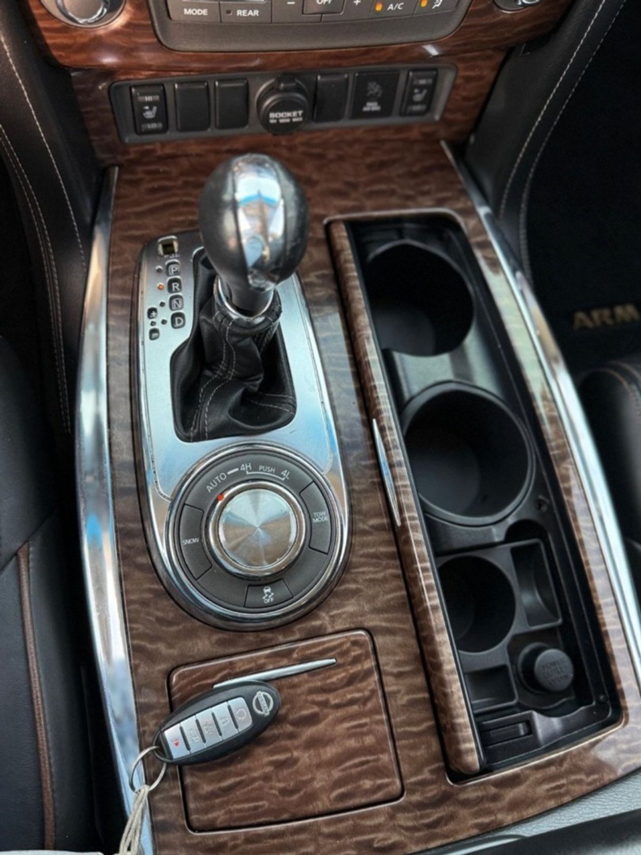 Nissan Armada SL 4WD