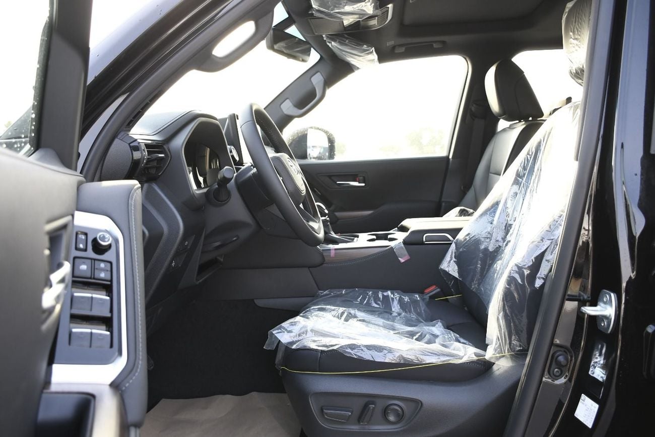 Toyota Land Cruiser GXR 3.5L Twin turbo Black inside Black