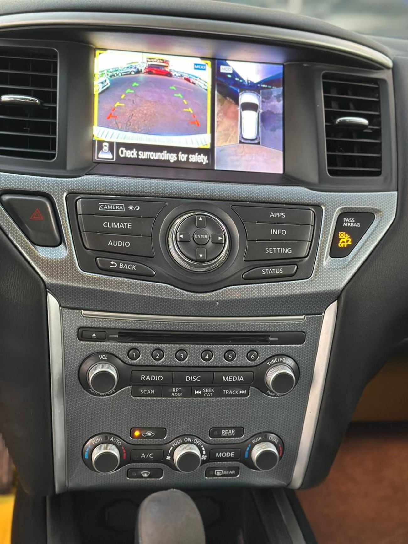 Nissan Pathfinder SL