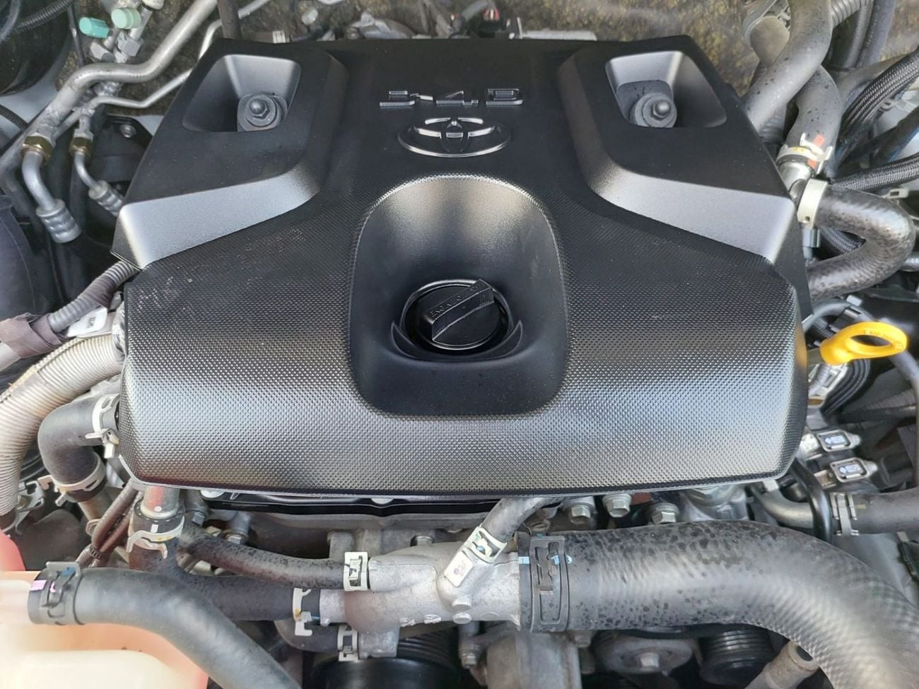 تويوتا هاياس TOYOTA HIACE COMMUTER AMBULANCE VAN RHD 2020 MODEL 2.8 L DIESEL AUTOMATIC(PM19152)