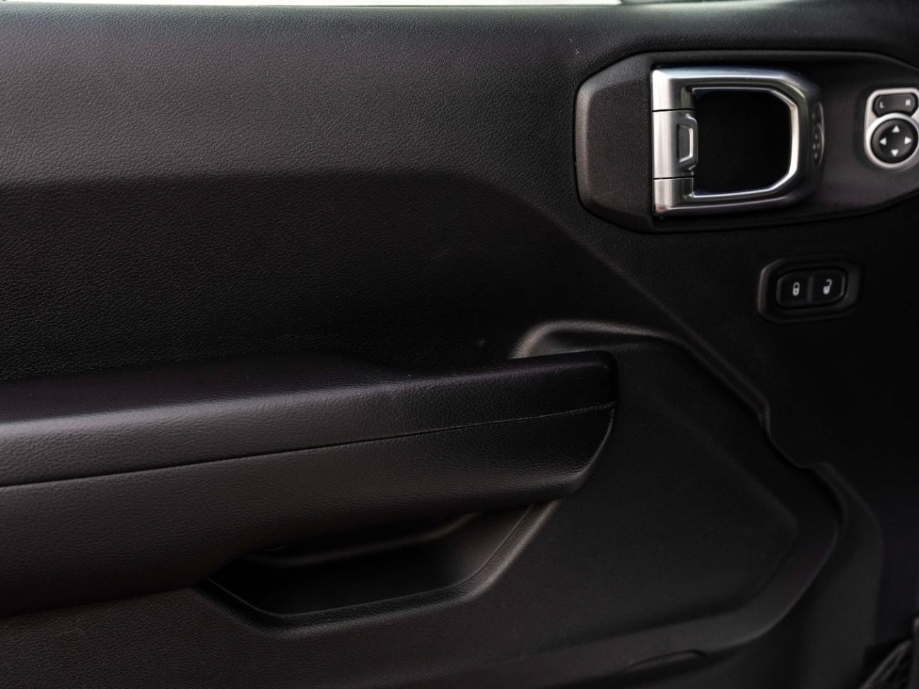 جيب رانجلر Unlimited Sport 3.6L A/T