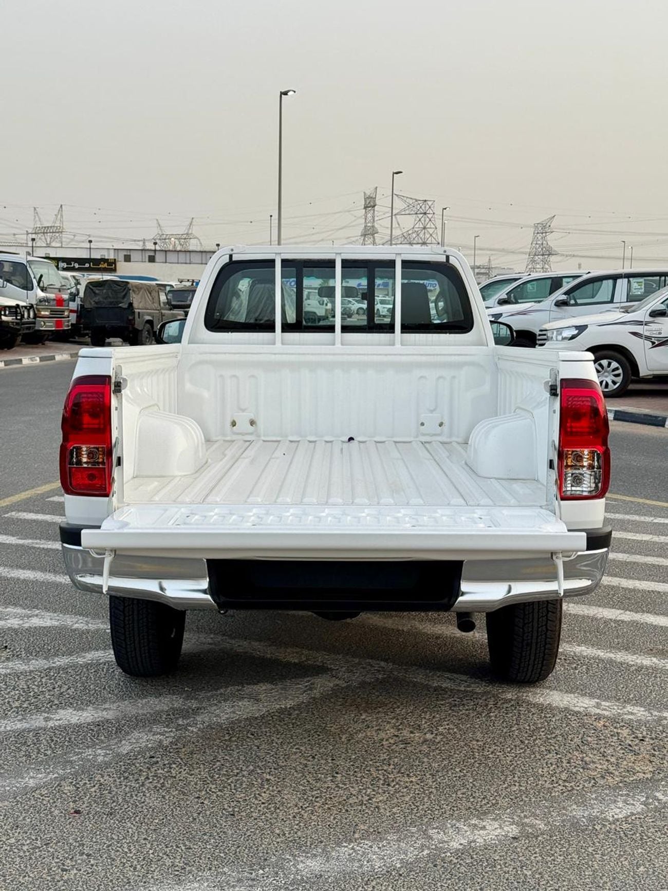 تويوتا هيلوكس DLX Toyota Hilux 2.4L 2026 MT