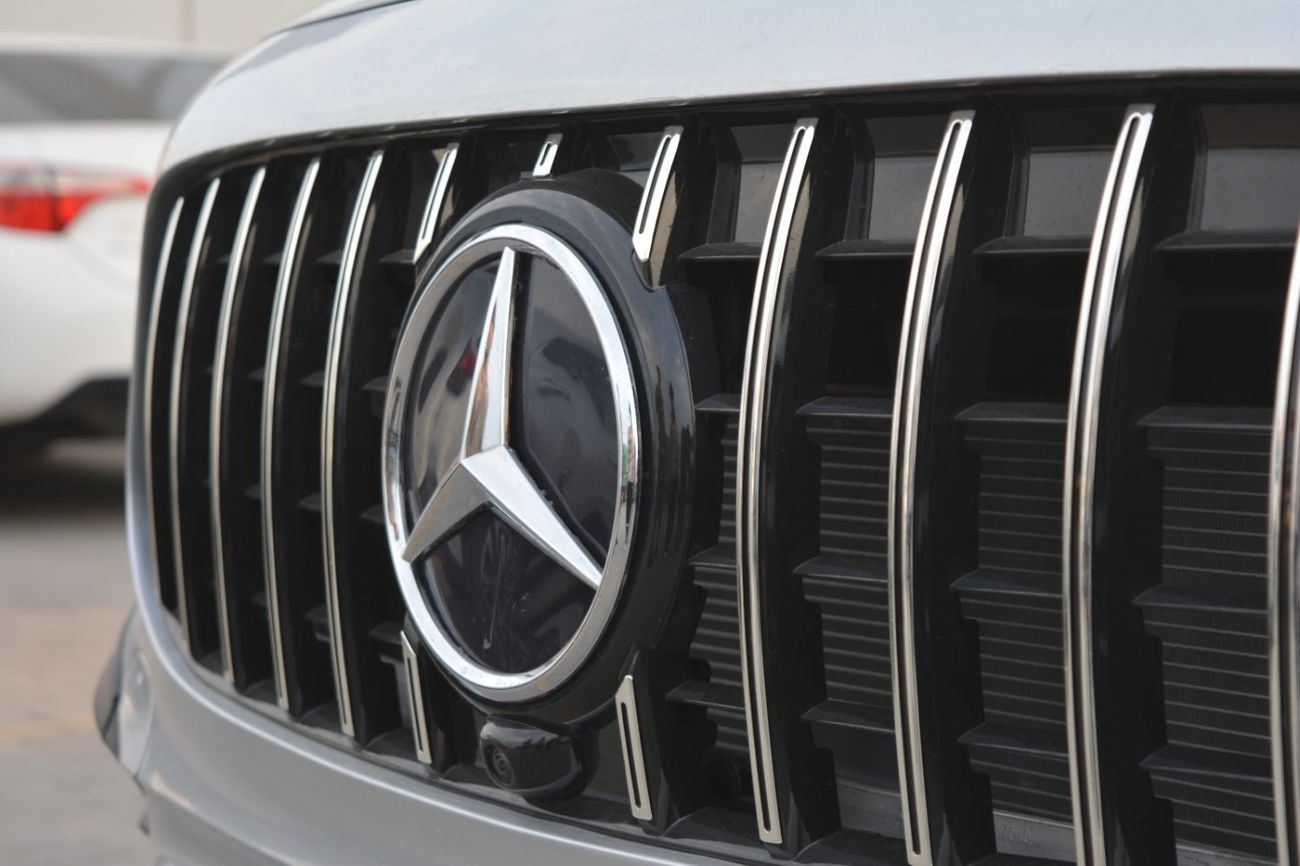 Mercedes-Benz GLB 200