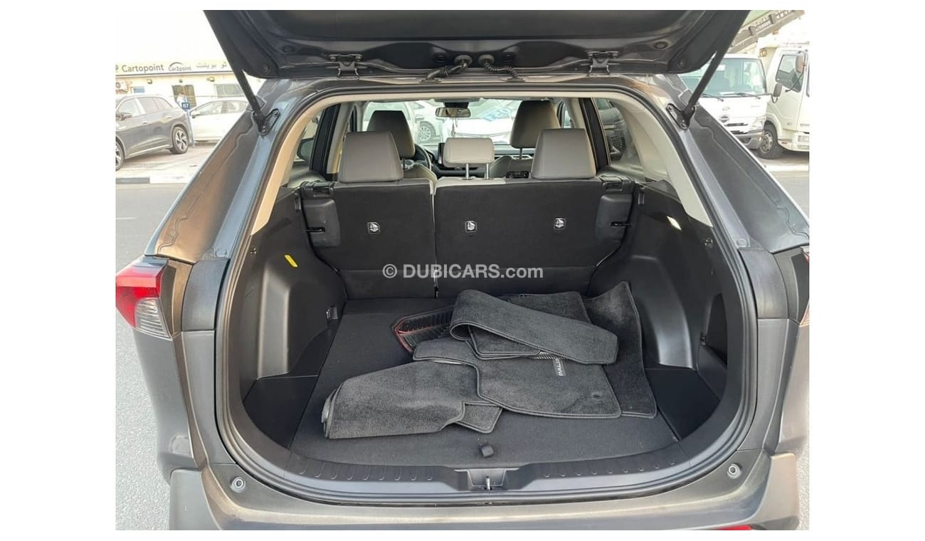 Toyota RAV4 2022 TOYOTA RAV4 LE 4x4 IMPORTED FROM USA VERY CLEAN CAR INSIDE AND OUT SIDE FOR