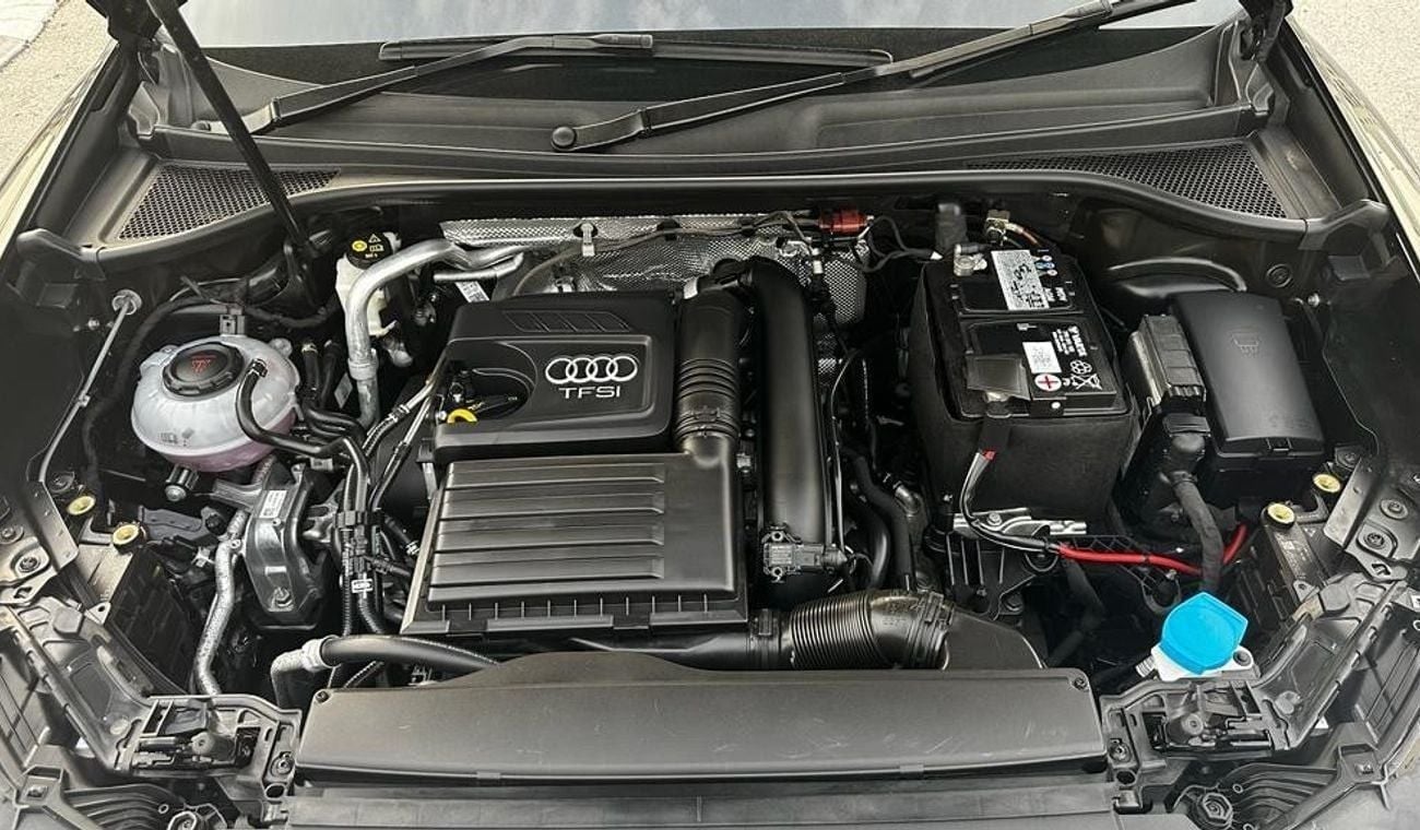 Audi Q3 petrol 1.5 liter right hand drive 4 cameras leather power seats sunroof