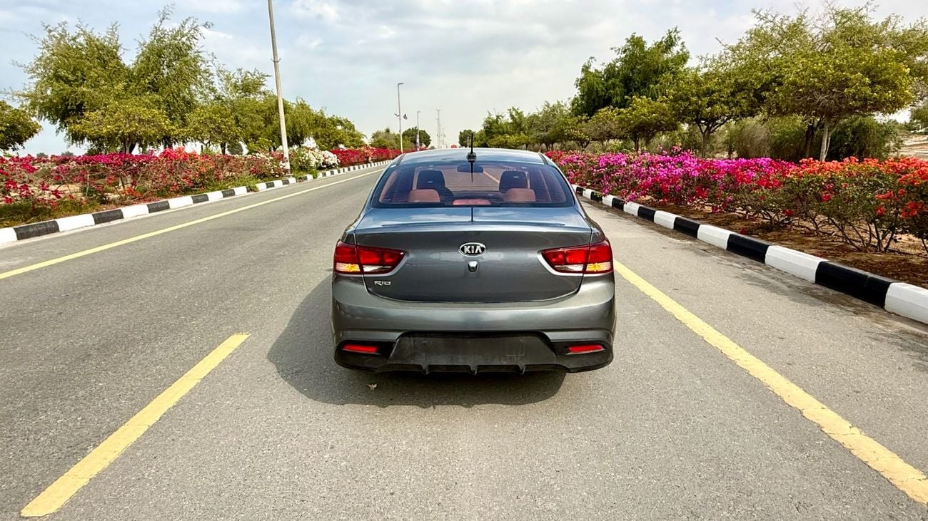كيا ريو EX 1.4L (107 HP) Sedan