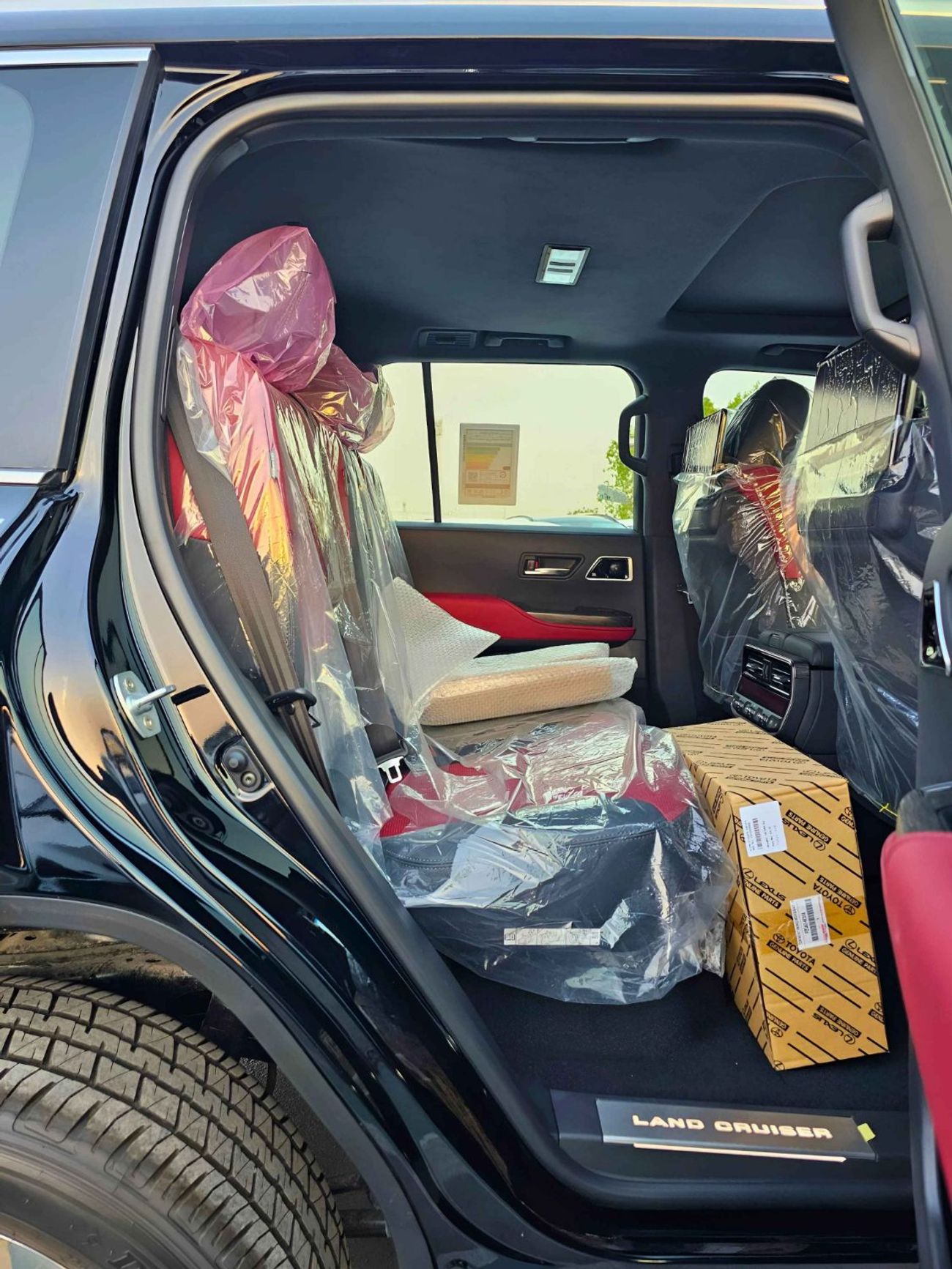 Toyota Land Cruiser VXR TWIN TURBO EXCL / HIGH OPTION / SUNROOF, LEATHER, POWER SEATS/3.5L PETROL V6 A/T/ (CODE#LCTVXRZ)