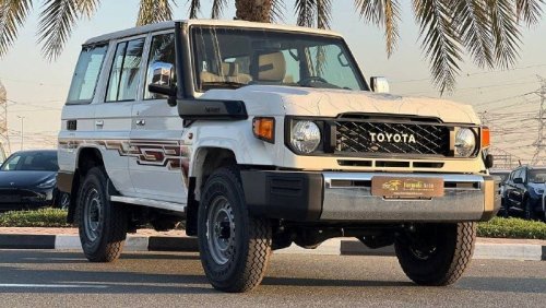 Toyota Land Cruiser Hard Top LC76 4.5L V8 DSL M/T // 2024 // STANDER OPTION WITH BACK CAMERA , SNOOKER // SPECIAL OFFER // BY FOR