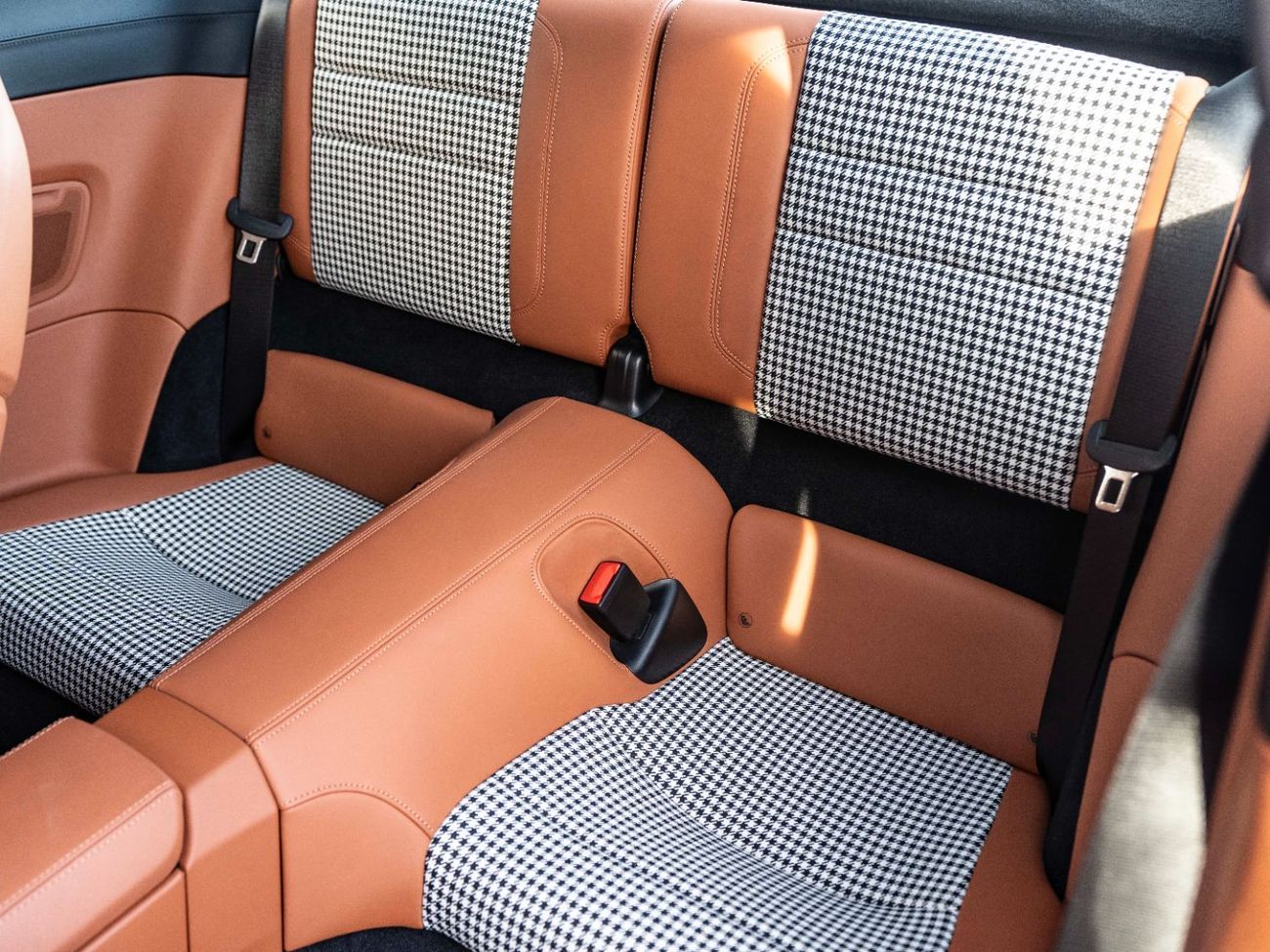 Porsche 911 Carrera S 3.0L (445 HP) Coupe