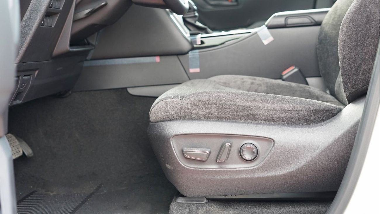 تويوتا لاند كروزر تويوتا لاند كروزر 300 -E 3.3L ديزل 2023