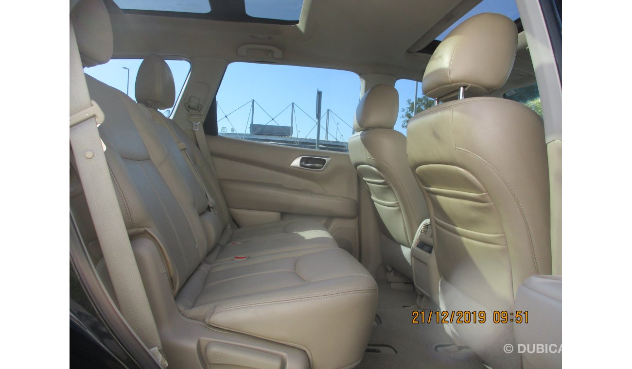 Nissan Pathfinder SV 4WD model 2013 gulf space , full options 7 seats