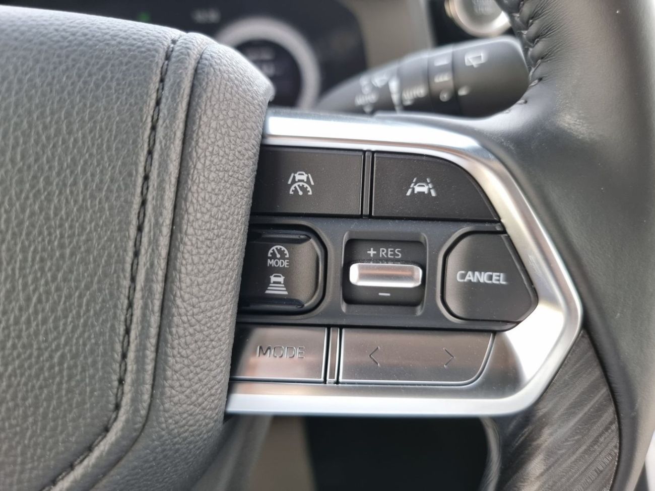 Toyota Land Cruiser LC 300 3.3L DIESEL VXR 7 SEATER FULL OPTION WITH AEROW  KIT