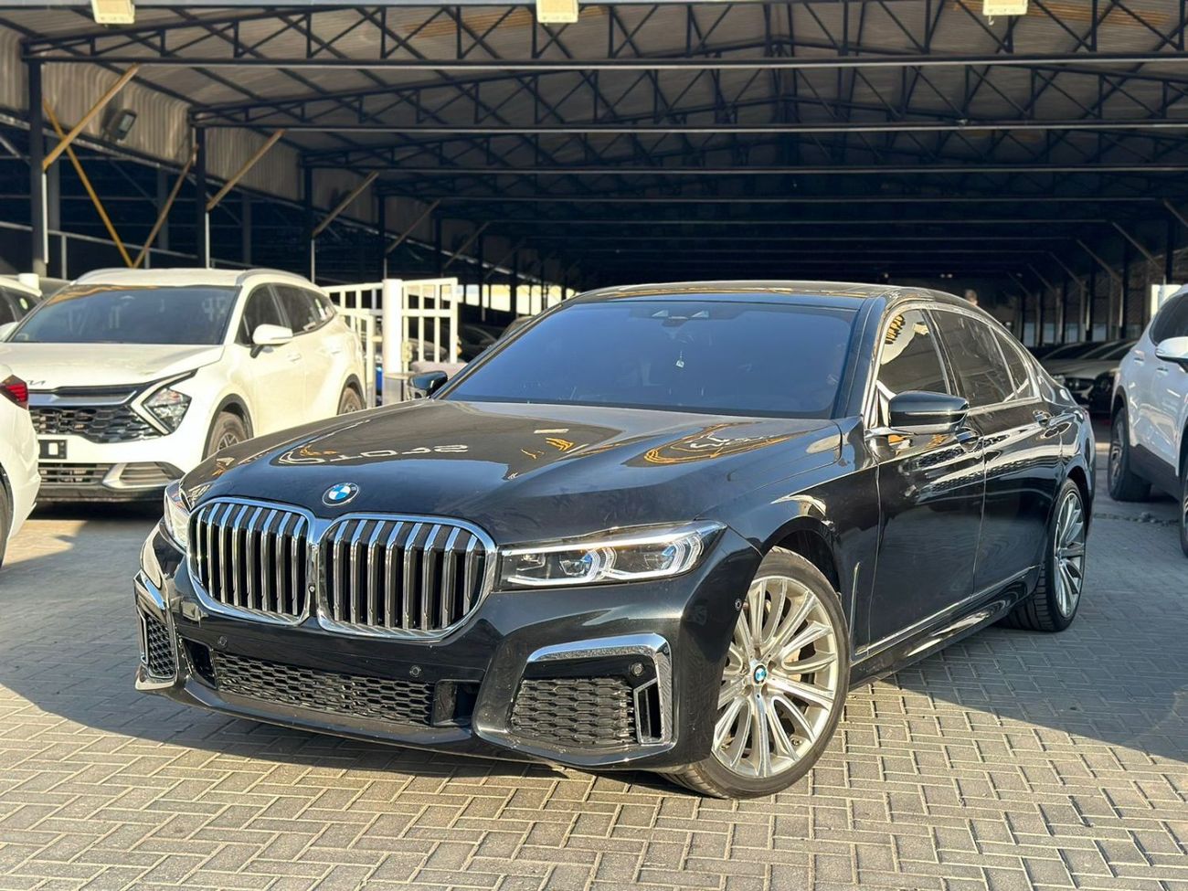 BMW 750Li xDrive 4.4L (530 HP)