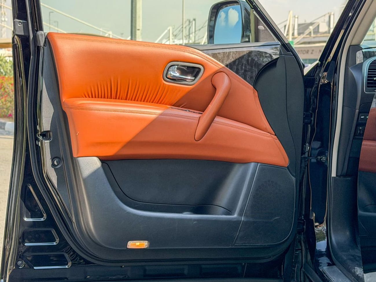 نيسان باترول LE Titanium Chrome 5.6L