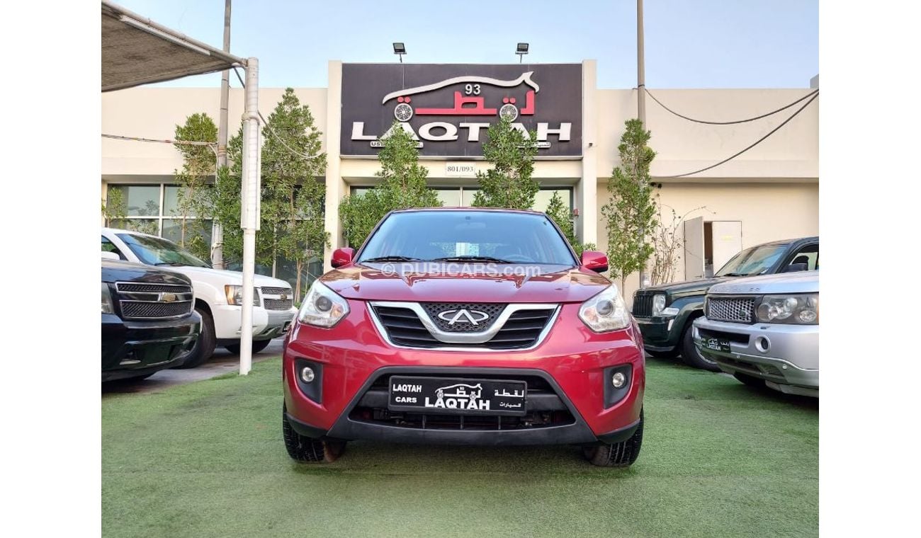 Chery Tiggo Model 2015 No. 1 red color inside beige leather hatch installed in excellent condition that does not