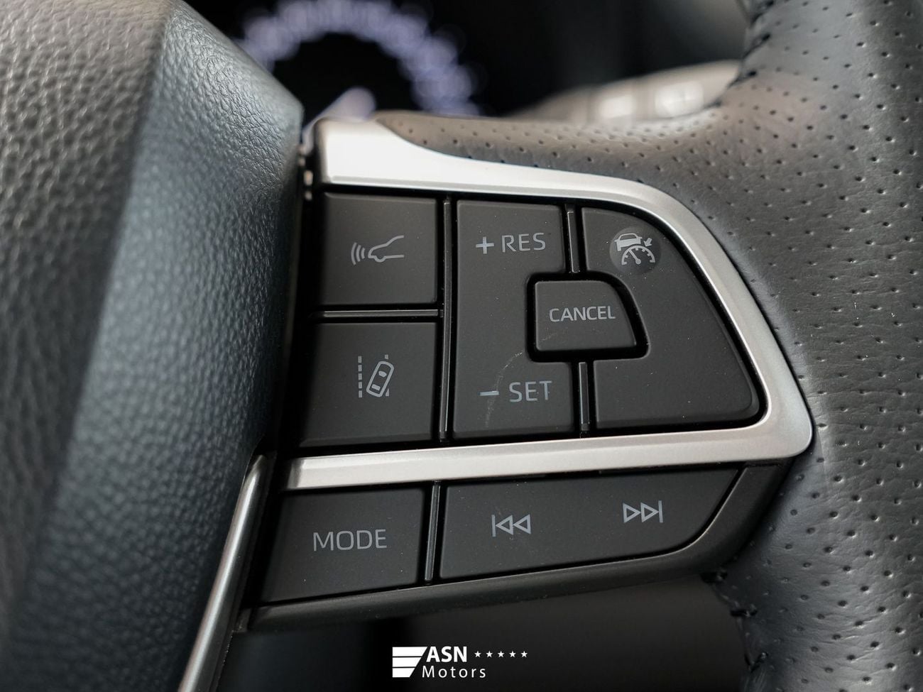 Toyota Sienna  2.5L Dual-Engine 2WD 2025 (Clearance Price)