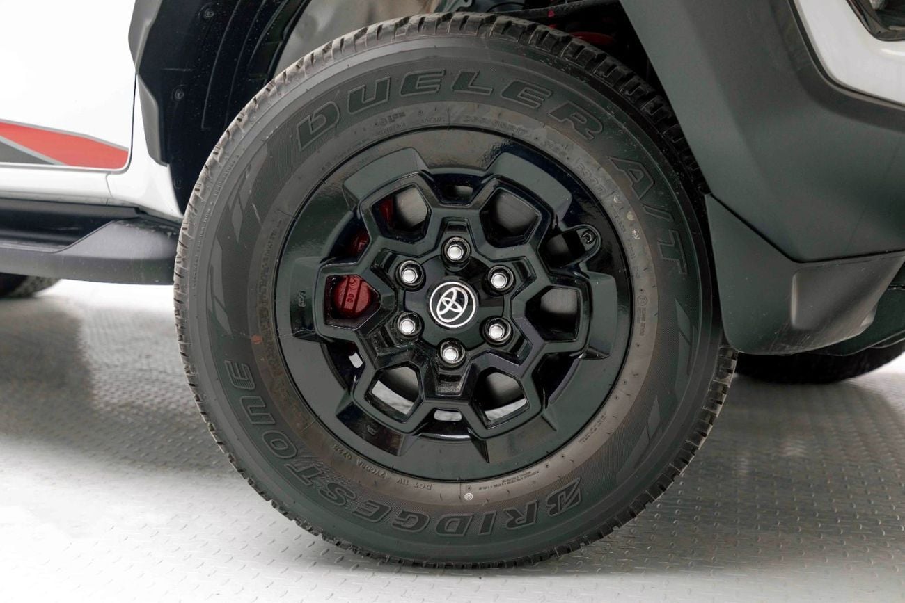 Toyota Hilux 4.0L - White Pearl + Black Me inside GR-S Red | Export Only