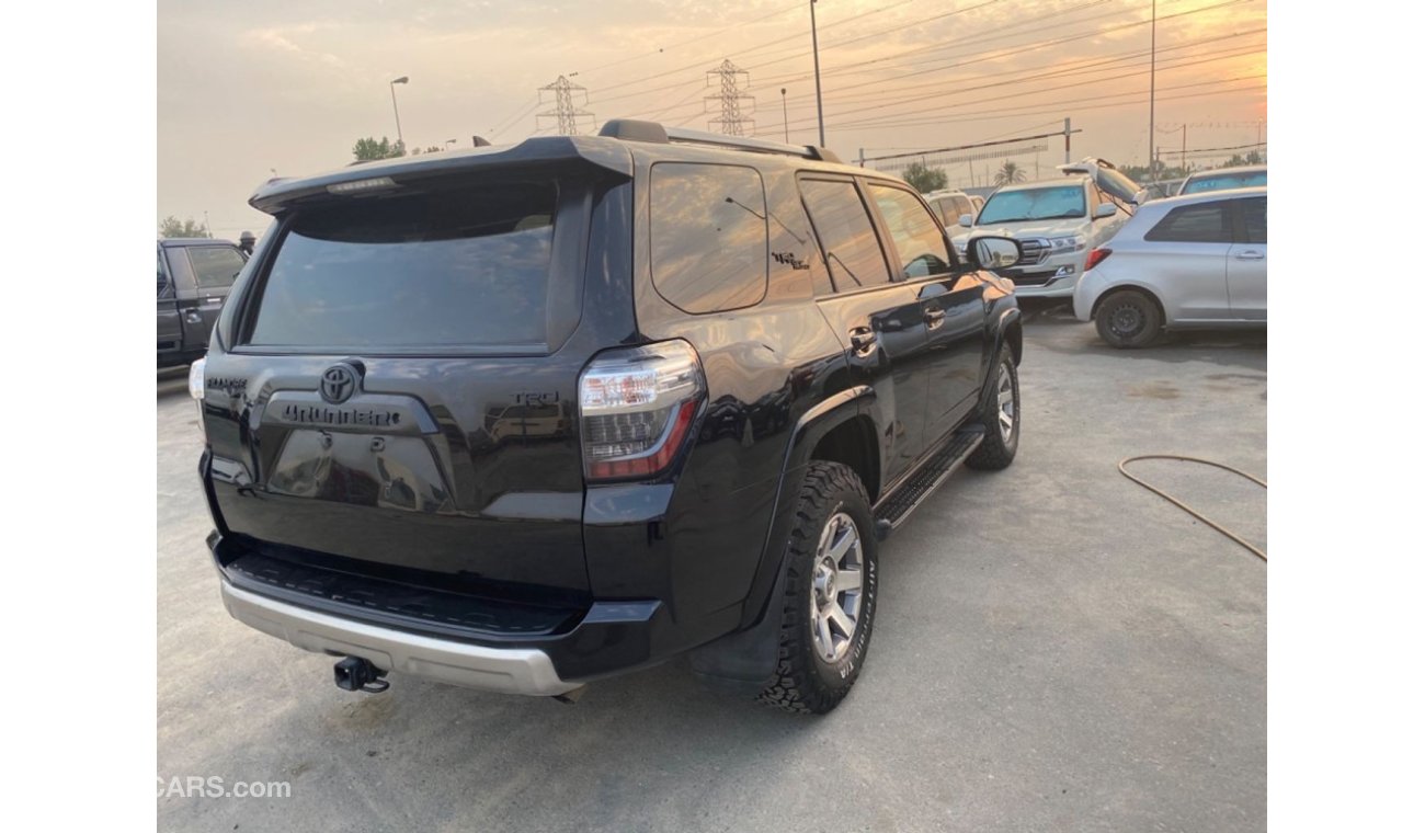 تويوتا 4Runner TRD Full option