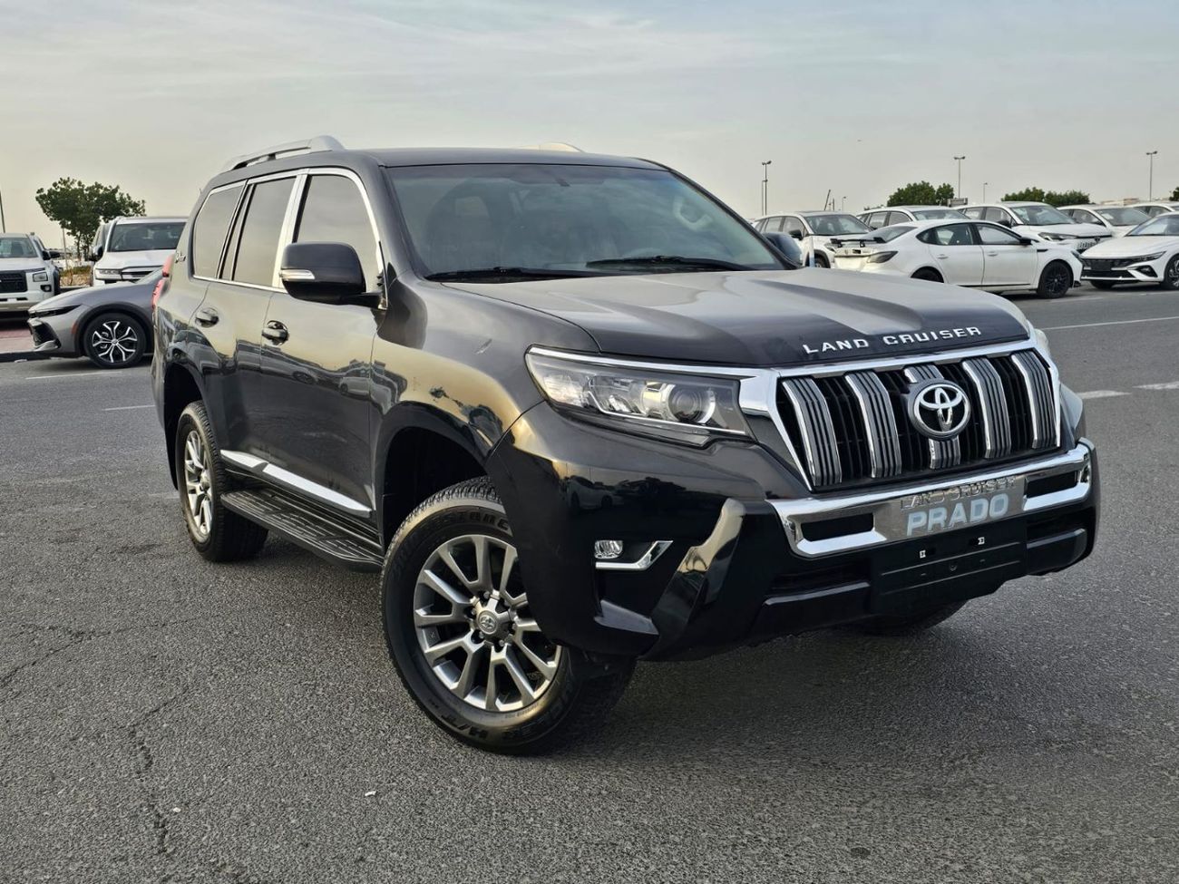 Toyota Prado Toyota prado 2019Model 2.7 v4 AWD 4x4 petrol engine Colour Black Transmission Automatic Interior.Beg
