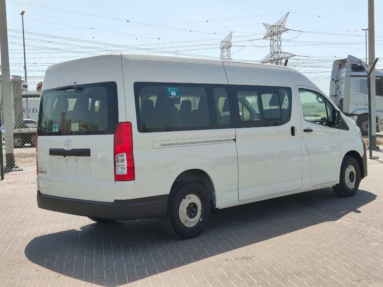 Toyota Hiace 2026 Toyota Hiace DX 13-Seater 3.5L V6 Petrol Automatic Transmission RWD Only For Export