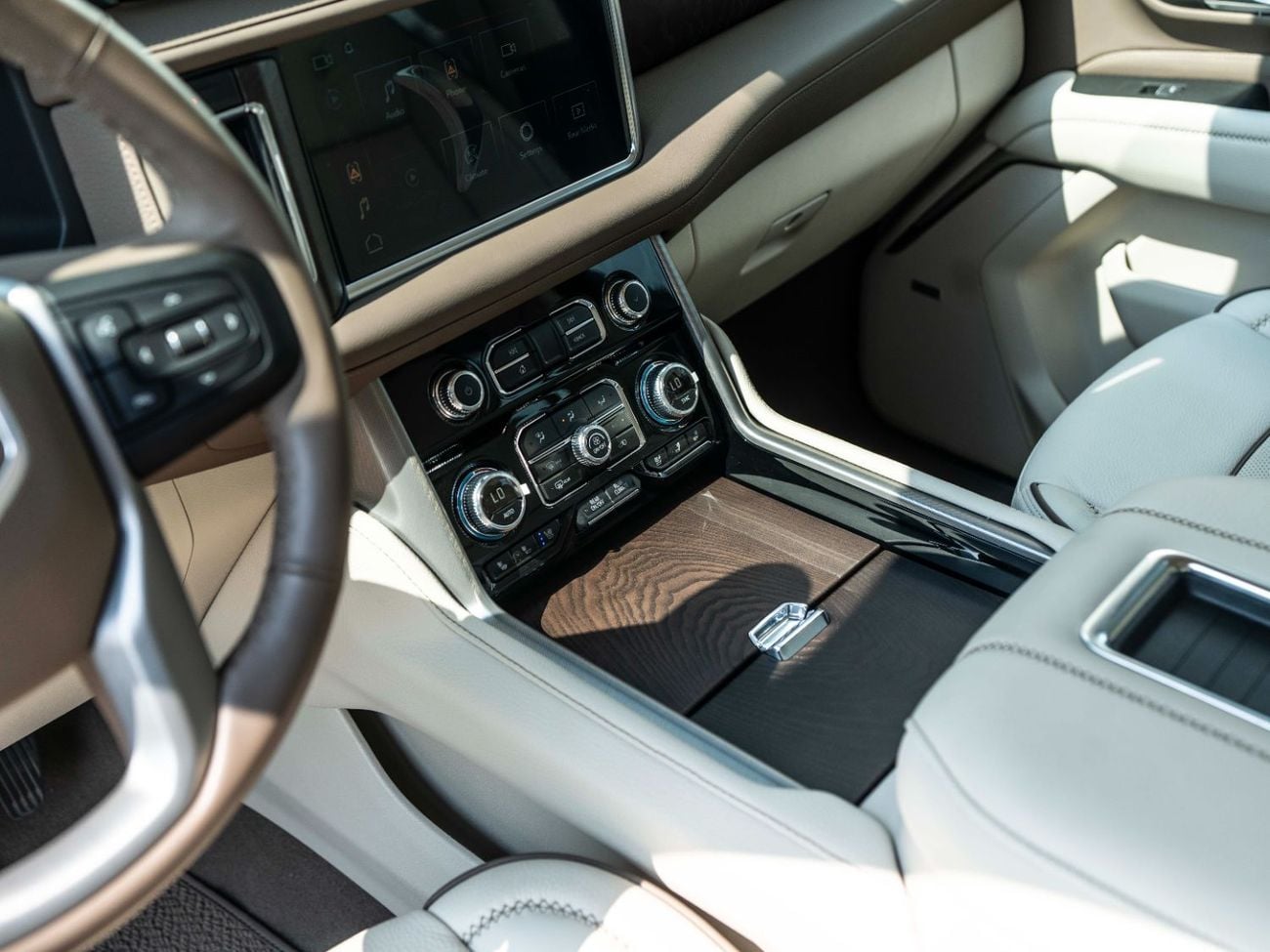 GMC Yukon 6.2 V8 Denali (AWD)