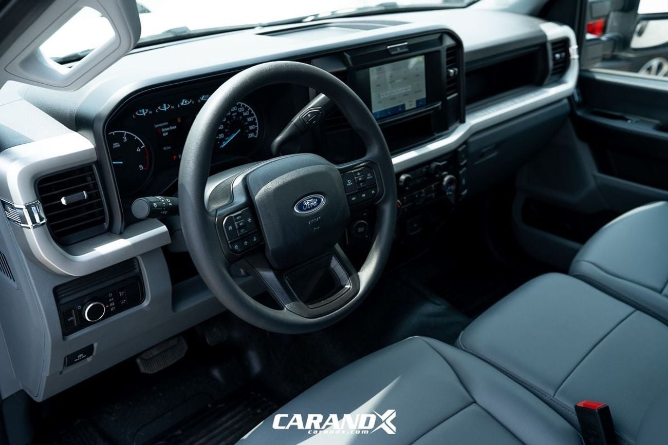 فورد F 550 REG CHAS CAB XL 145'' WB 6.7L V8 Diesel Automatic Transmission 4x4