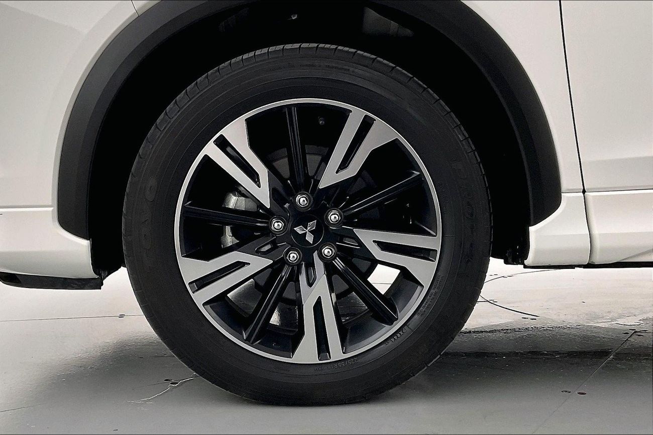 نيسان إكستيرا Titanium | ضمان مجاني لمدة عام | 0 دفعة أولى