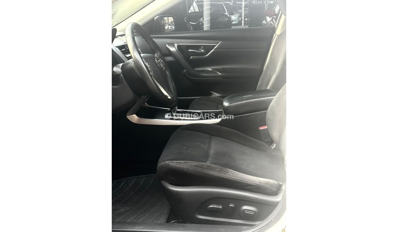 Nissan Altima SV
