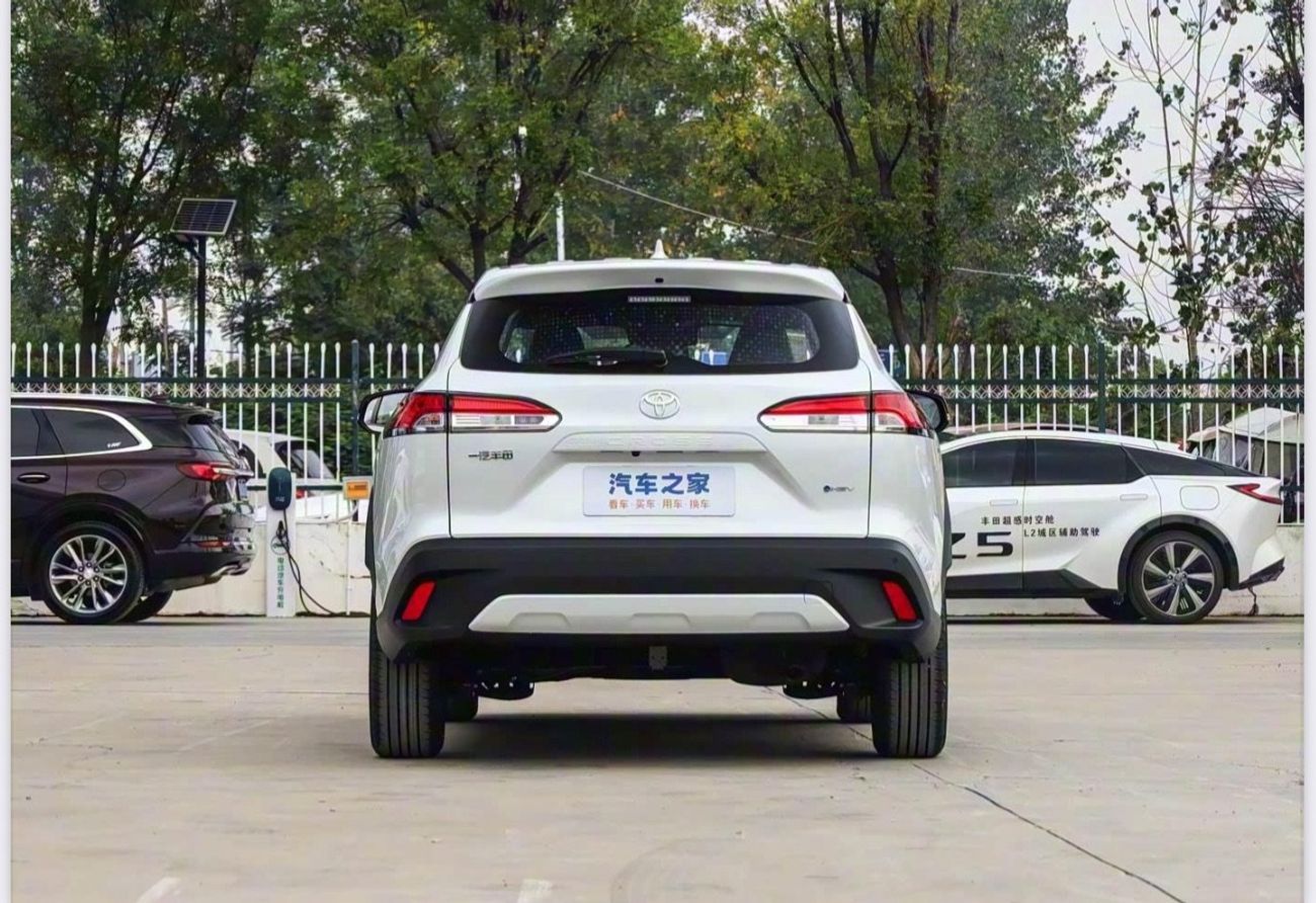 تويوتا كورولا كروس 1.8L GLI (HEV)