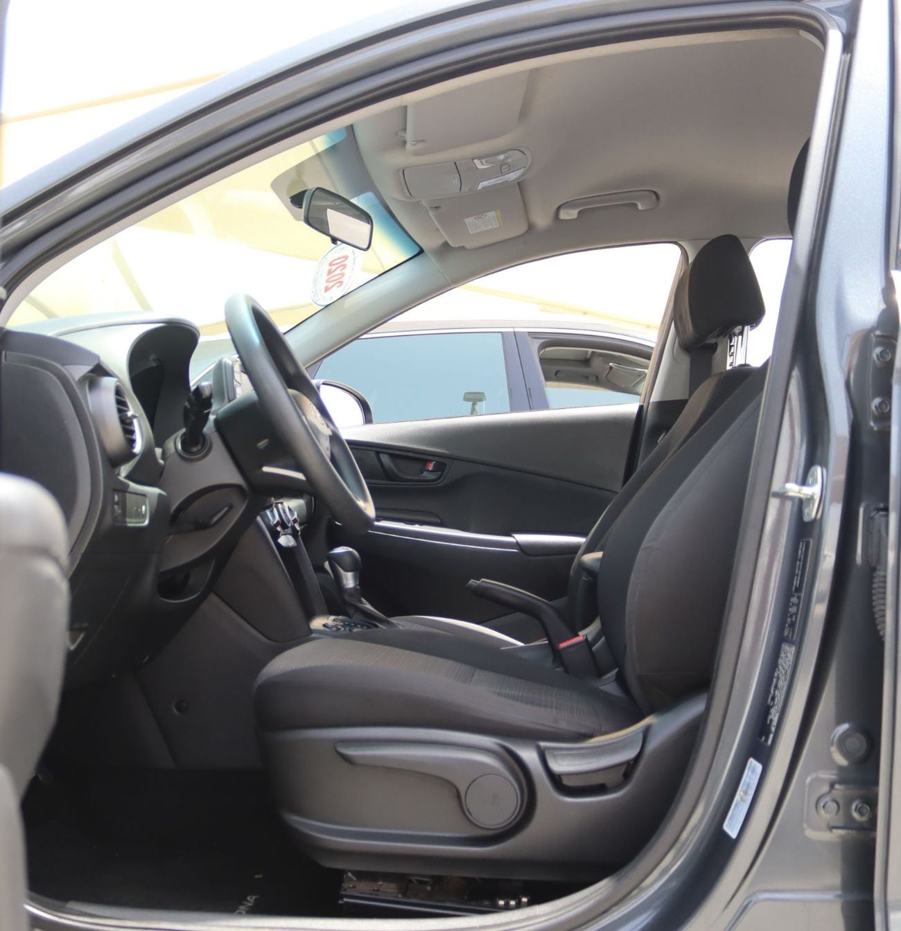Hyundai Kona SE