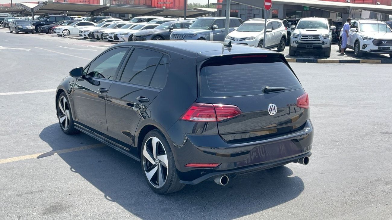 Volkswagen Golf GTI Sport 2.0T FuLL Option