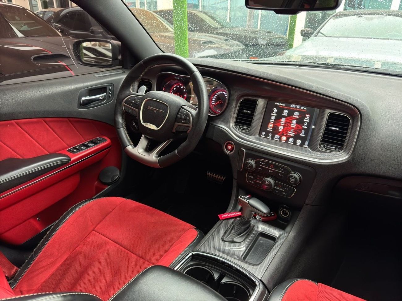 Dodge Charger SRT Hellcat 6.2L (707 HP)