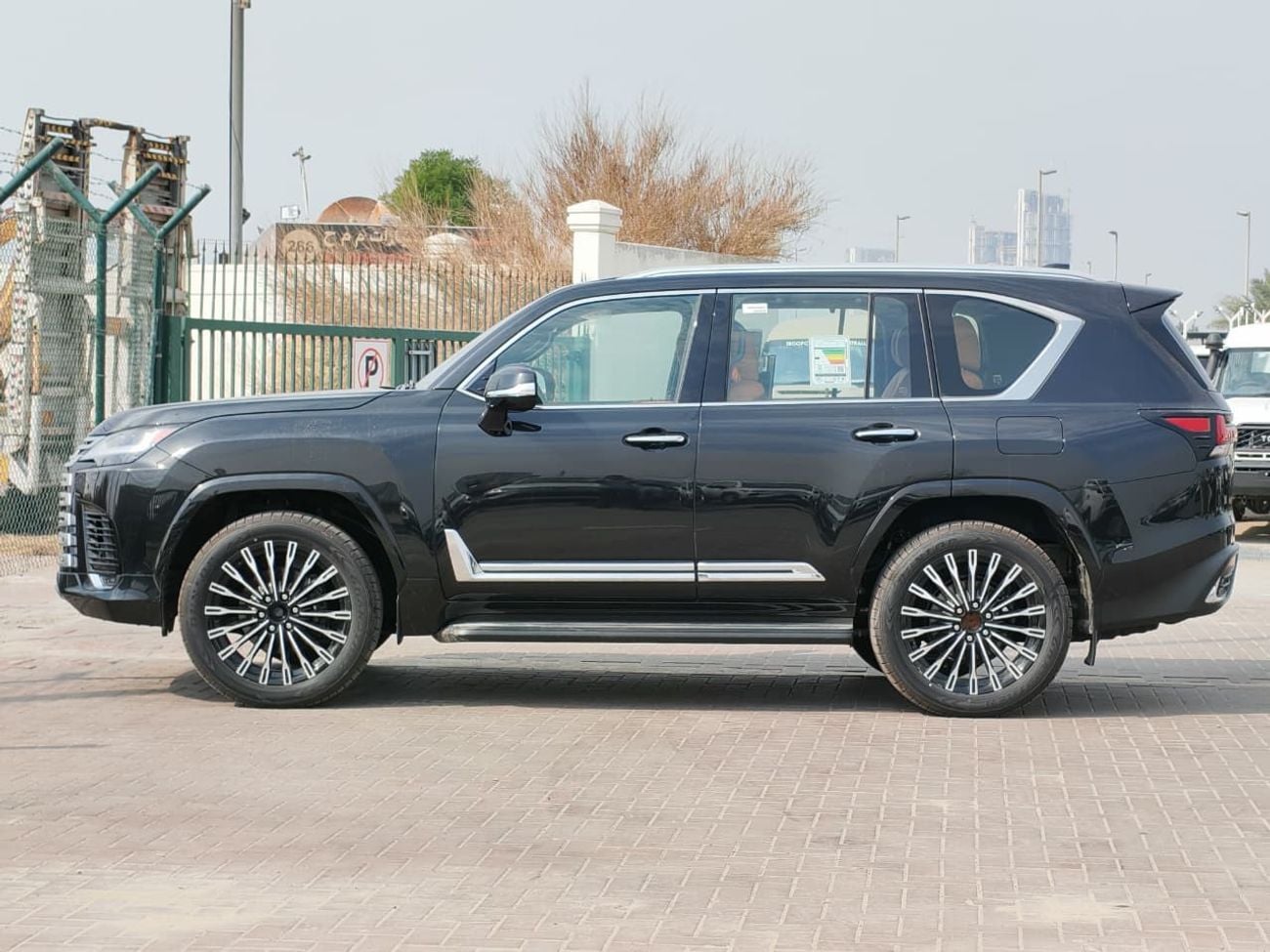 Lexus LX700h 2026 Lexus LX700h VIP HEV (4-Seater) 3.5L V6 Twin-Turbo Hybrid A/T 4WD Export Only