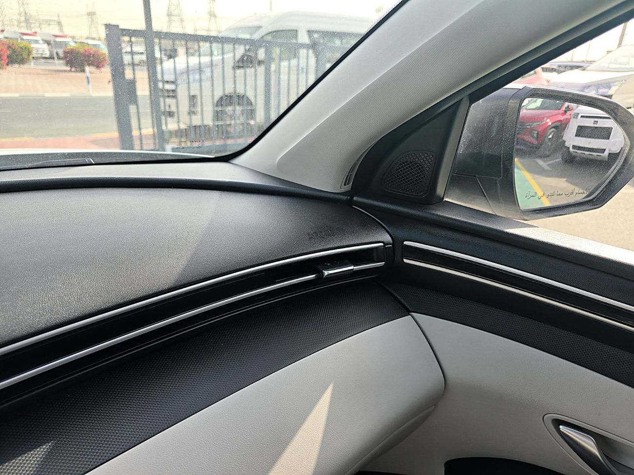 Hyundai Tucson 2.0L Smart (FWD) Used Hyundai Tucson Full Option  2.0L FWD SUV 5Doors GCC White Color 2022 Model