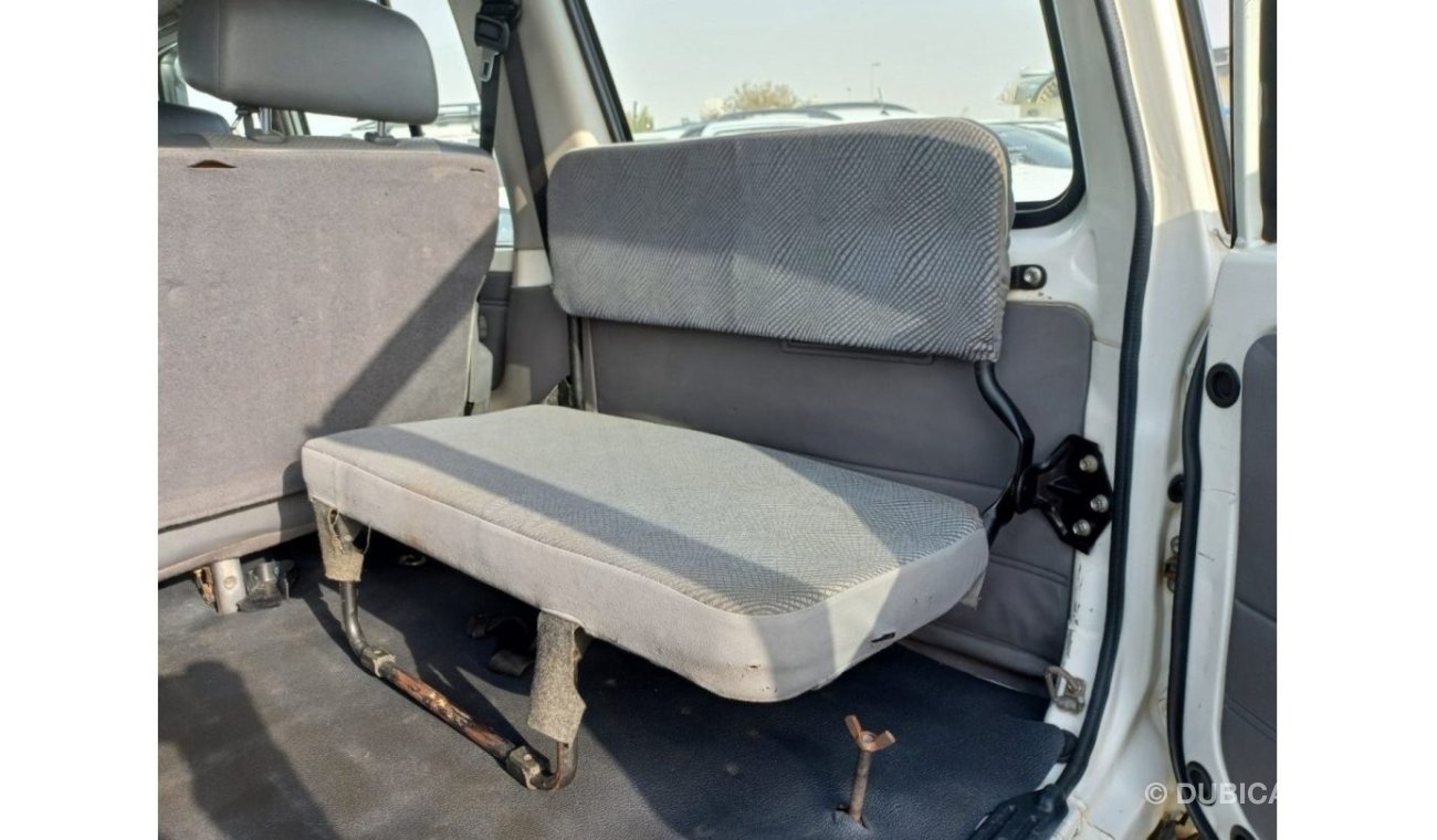 Toyota Land Cruiser 70 TOYOTA LAND CRUISER HARD TOP LEFT HAND DRIVE (PM 840)