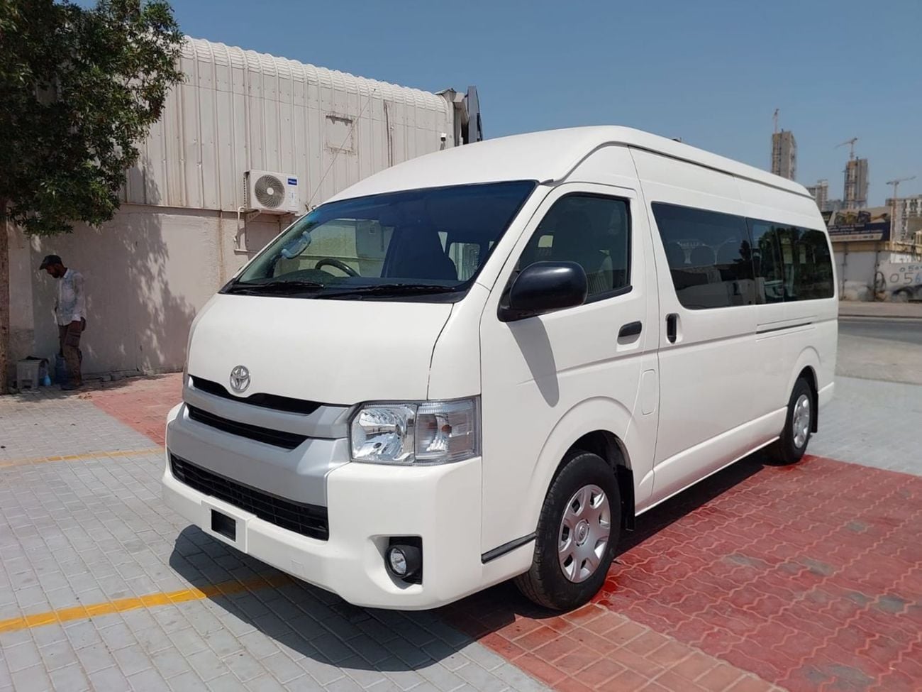 Toyota Hiace TOYOTA HIACE COMMUTER VAN RHD 2018 MODEL 3.0 L DIESEL AUTOMATIC(PM21278)