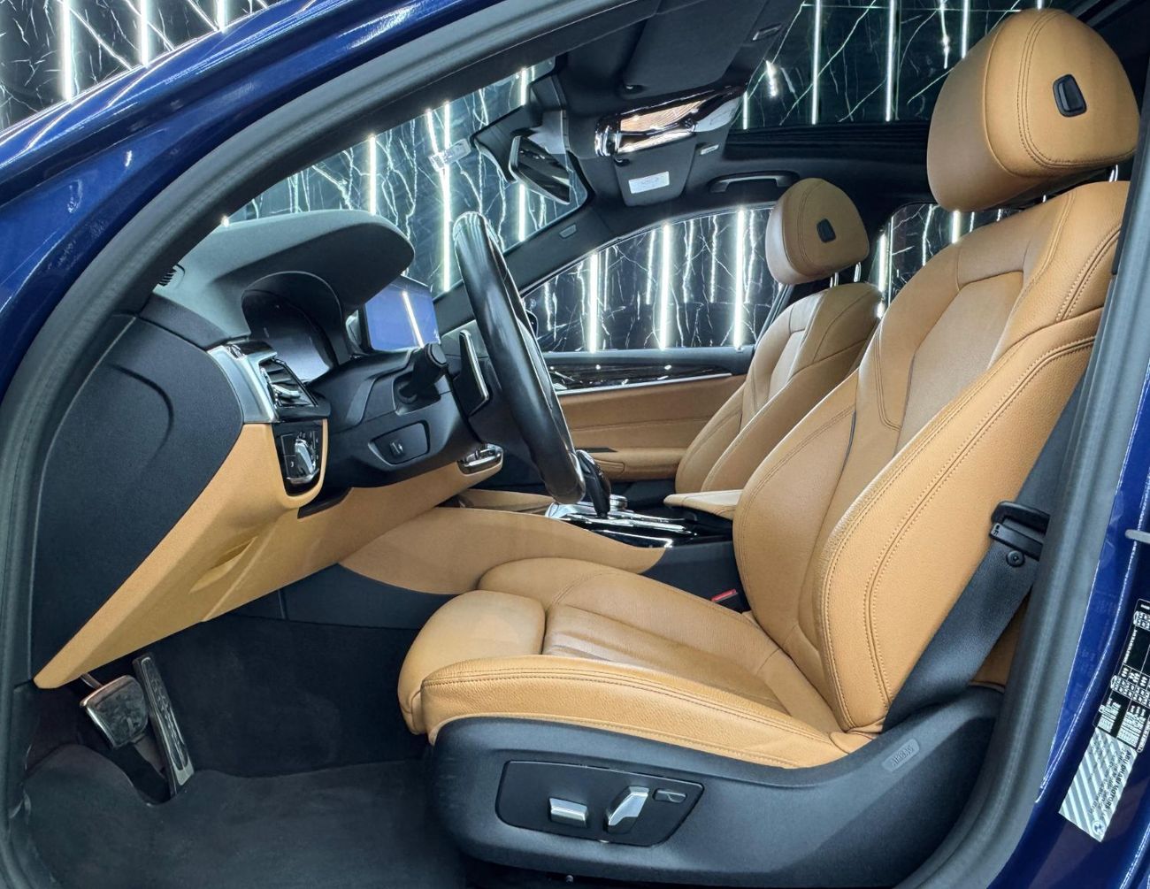 BMW 520i 2023 BMW 520i M-Sport, Nov 2026 Warranty + Service Pack, Very Low Kms, GCC