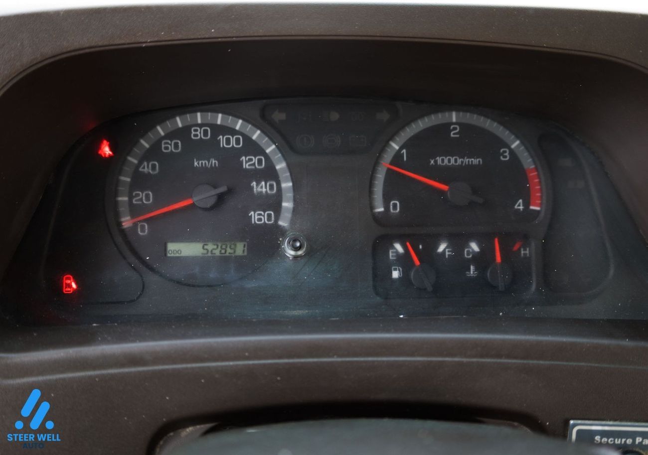 Mitsubishi Rosa 2016 32 Seater School Bus 4.2L Diesel MT / Like New Condition / GCC Specs / Book Now