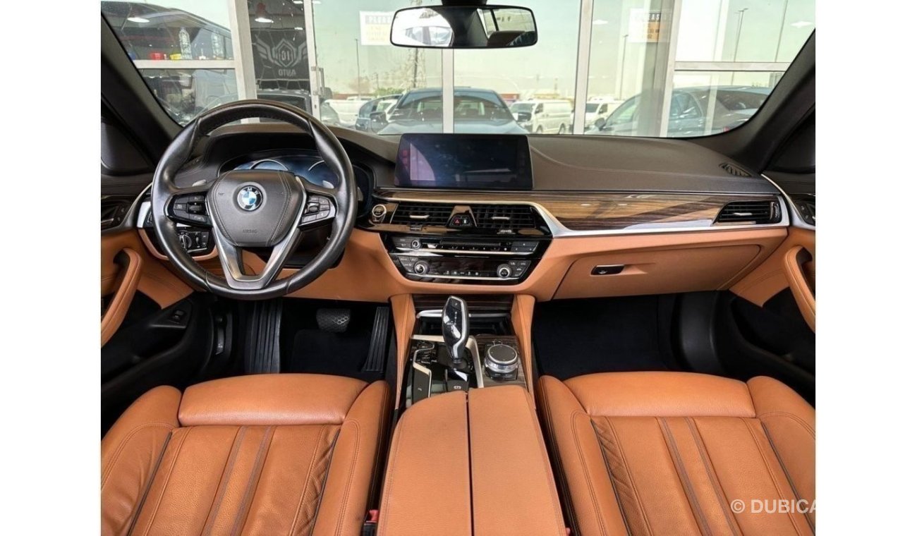 BMW 530i AED 1,400 P.M | 2017 BMW 5 SERIES 530i LUXURY LINE | SERVICE CONTRACT | GCC | UNDER WARRANTY