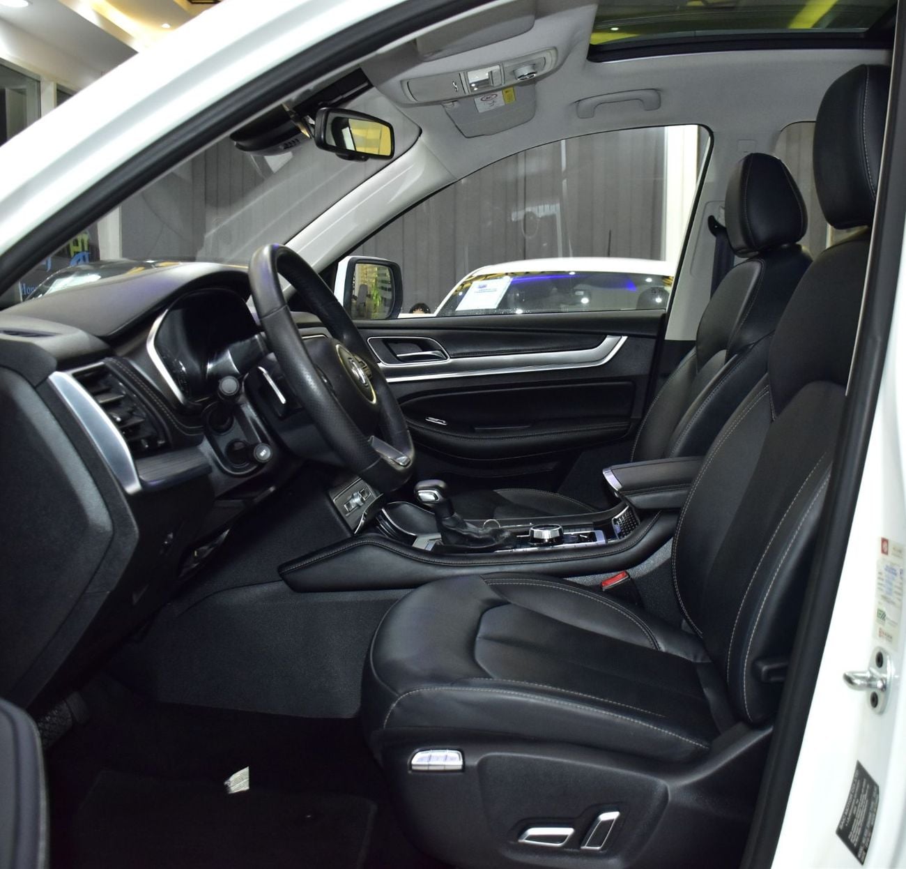 أم جي RX8 EXCELLENT DEAL for our MG RX8 30T 4WD ( 2020 Model ) in White Color GCC Specs