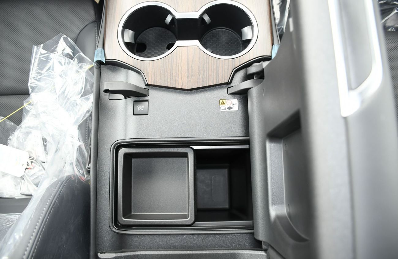 Toyota Land Cruiser 4.0L GXR With Rader ! Remote Strat Engine  (Ready Stock)