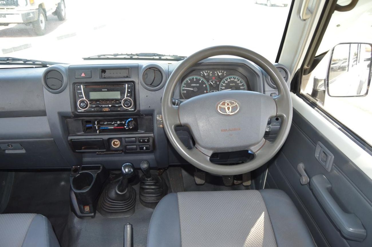 تويوتا لاند كروزر بيك آب