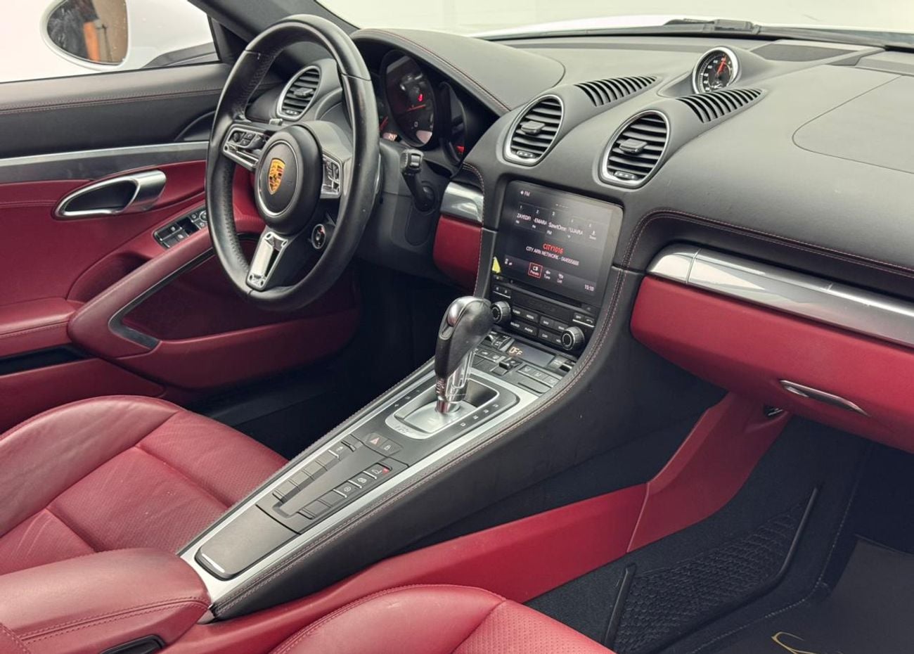 بورش كايمان 718 Std 2.0L A/T 2020 Porsche 718 Cayman, 1 Year Warranty, Full Service History, Excellent Condition, GC