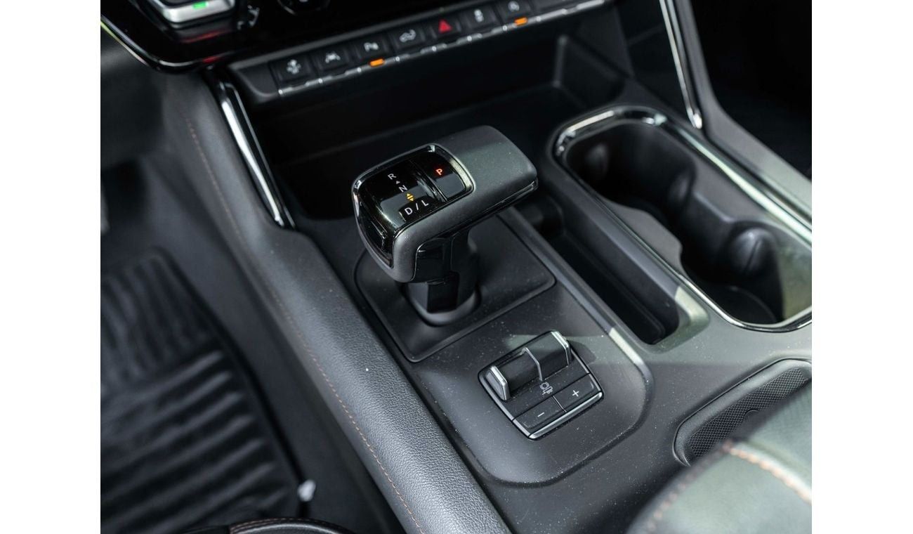 GMC Sierra AED 2,831 PM • SIERRA 1500 AT4 • ONLY 22,000 KM • 5.3L V8 ENGINE • OFFICIAL GMC WARRANTY • FULLY LOA