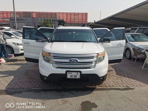 Ford Explorer Std 3.5L 4WD Excellent condition & luxury feel