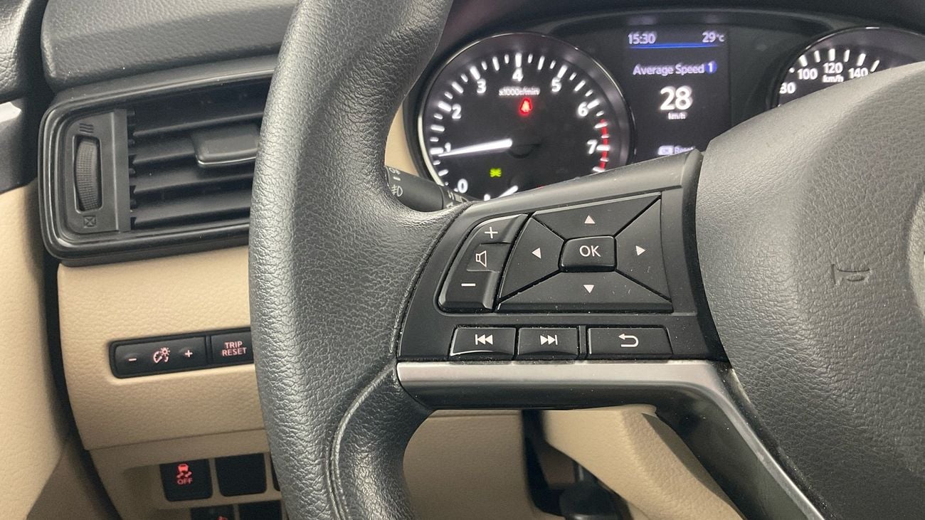 نيسان إكس تريل 2.5 S 4WD 5STR AUTO | شامل الضمان | 0 ﺪﻔﻋﺓ ﺃﻮﻟﻯ