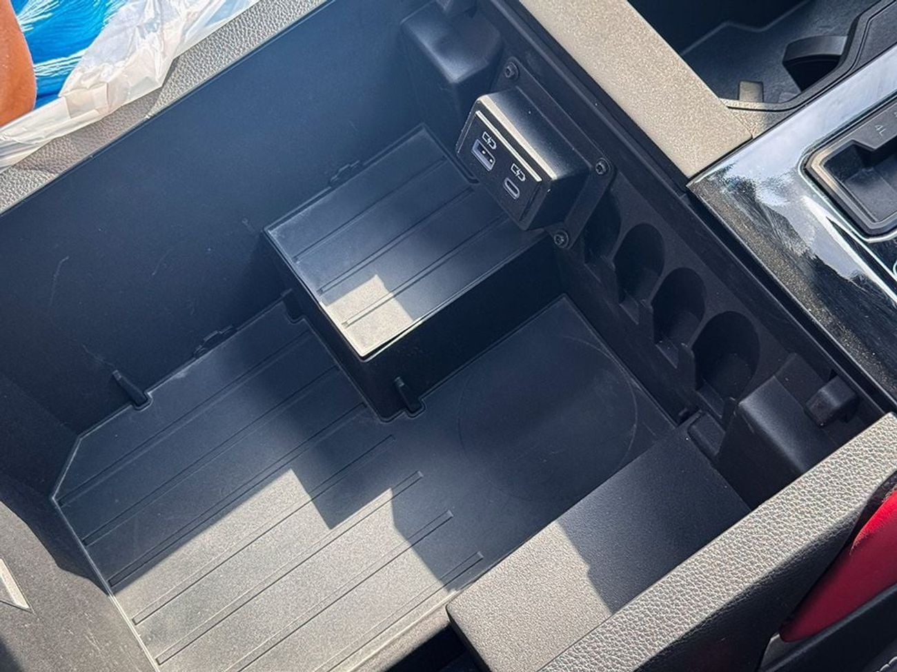 Toyota Tundra Capstone Hybrid V6 3.5L in RIGHT HAND DRIVE (EXPORT ONLY)