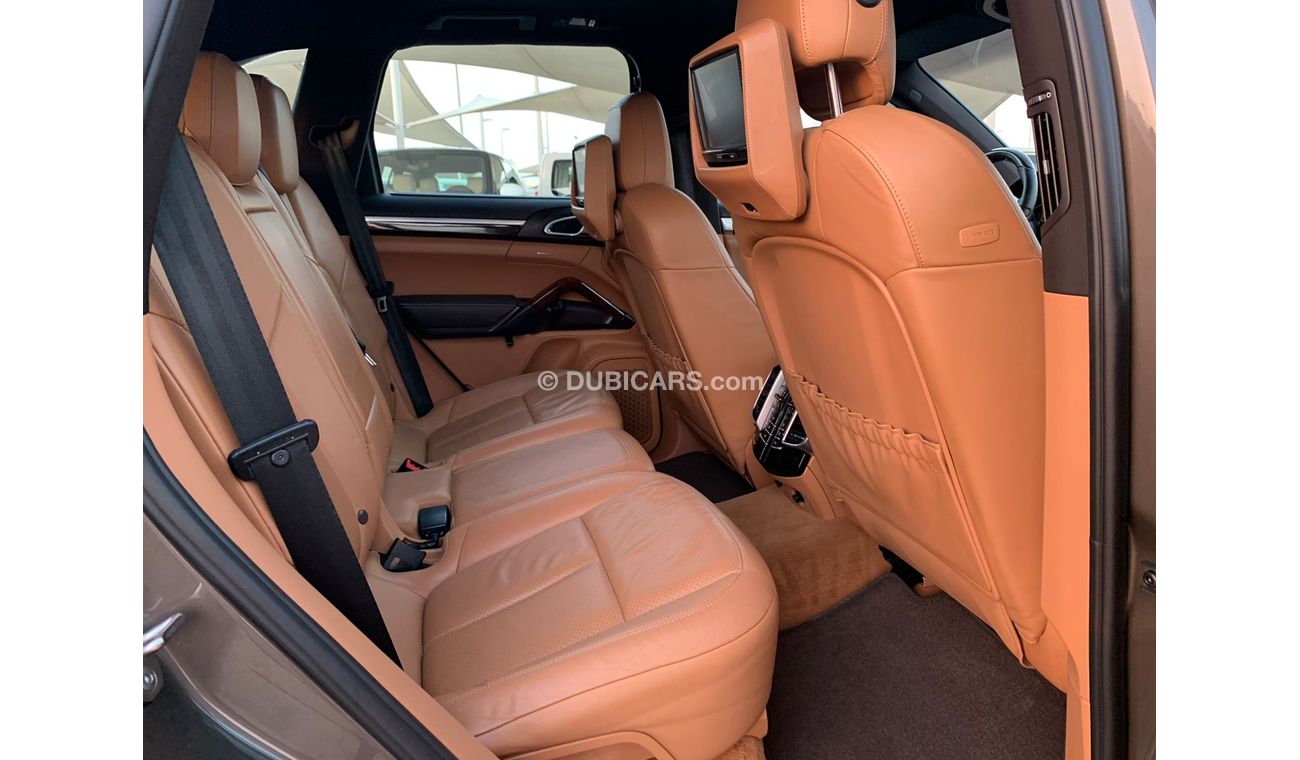 Porsche 718 Cayman Porsche Cayenne S 2012