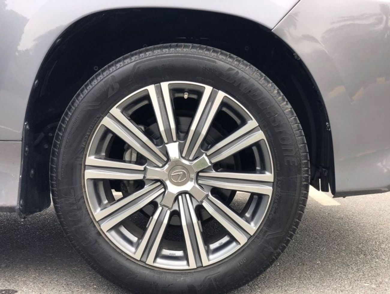 لكزس LX 570 Premier Plus 5.7L